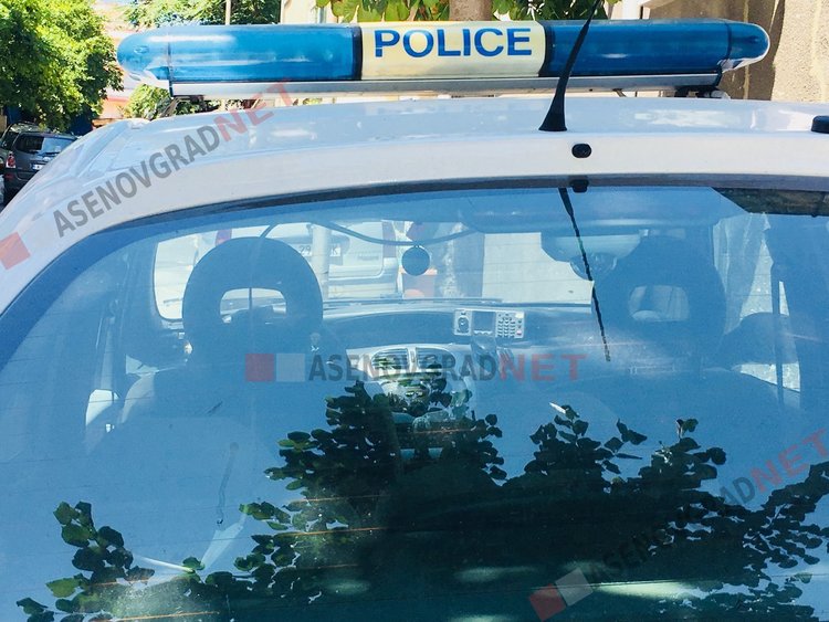 Задържаха мъж, предложил подкуп на асеновградски полицаи