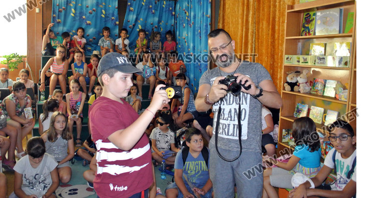 Славян Костов (вдясно)