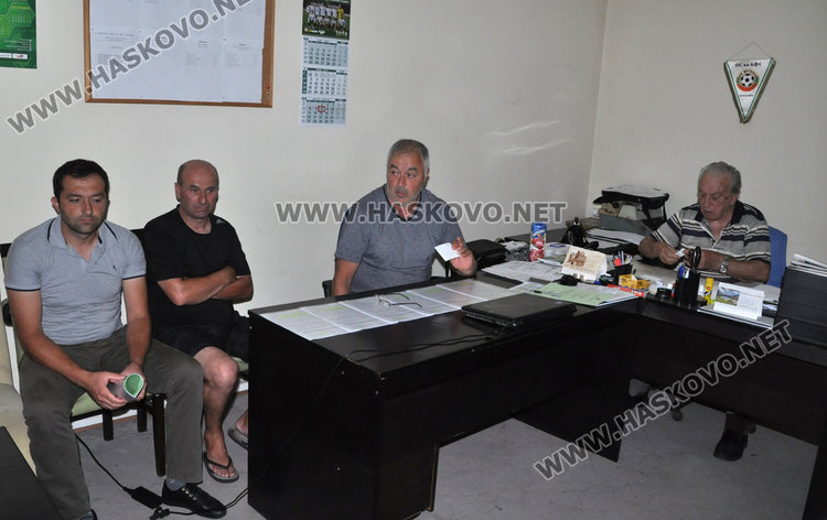 13 отбора ще играят в Областната футболна група