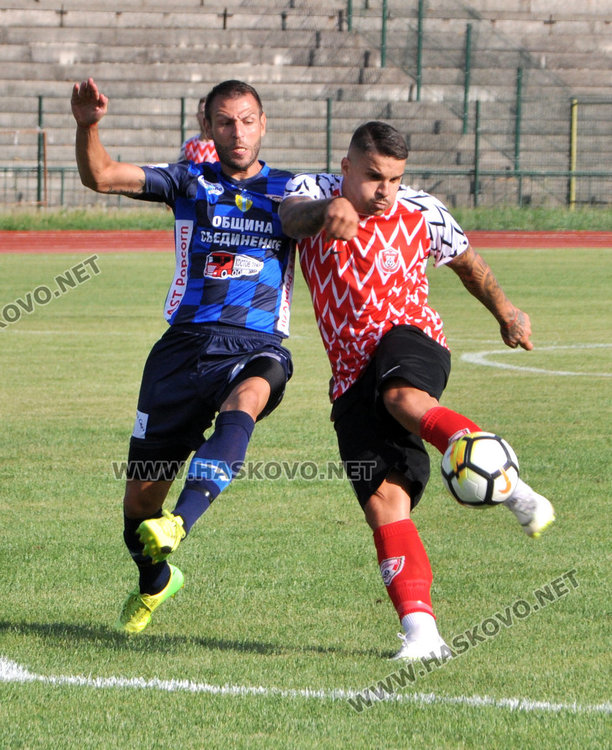 Футболистите на Хасково започнаха с победа над „Гигант” с 2:1