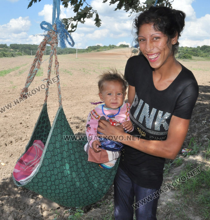 Цигански катуни никнат като гъби в Хасковско