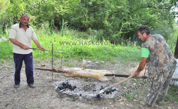 35-те дружинки в Хасковско откриха ловния сезон, авджиите под лупа