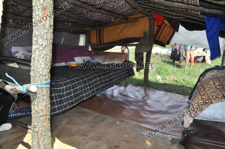 Цигански катуни никнат като гъби в Хасковско