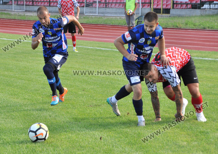 Футболистите на Хасково започнаха с победа над „Гигант” с 2:1