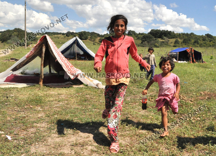 Цигански катуни никнат като гъби в Хасковско