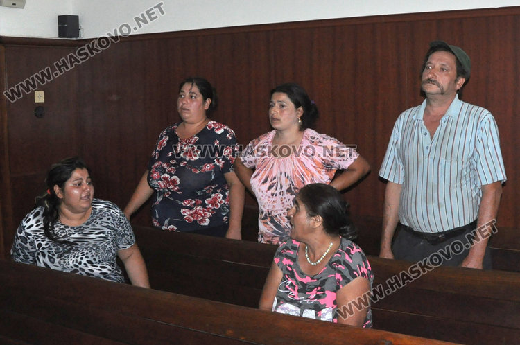 Съдът върна обратно в ареста катунаря Васил Колев, посегнал на полицай