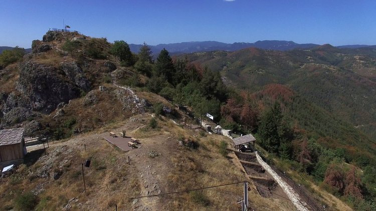 Стартираха нови археологически проучвания на Момчилова крепост