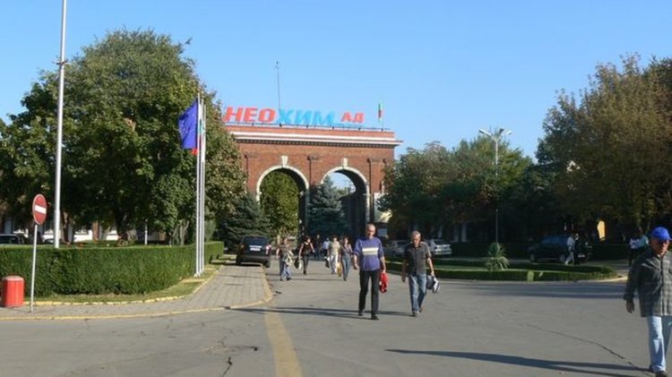 42-годишен падна от рампа и си счупи ръката в “Неохим”