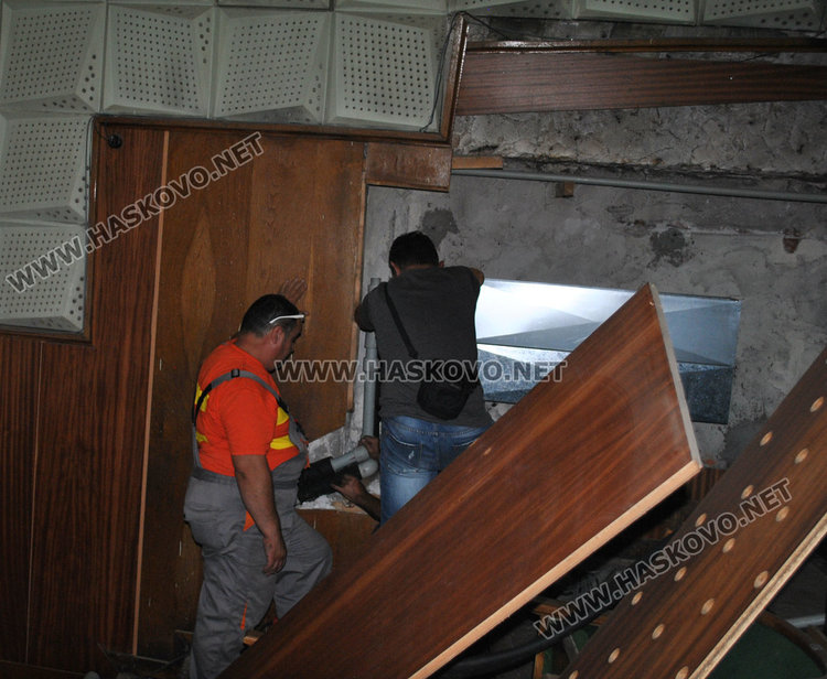 Започна големият ремонт в „Заря“, нова вентилация и отопление до септември 