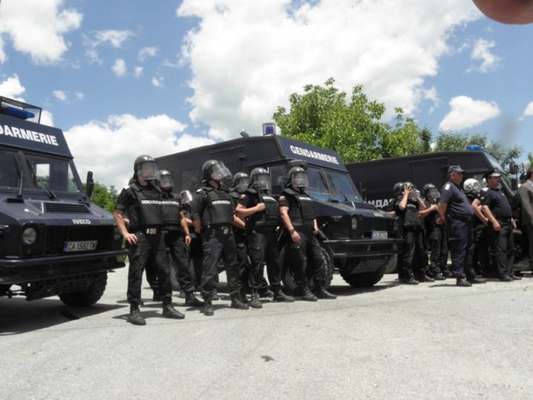 Родата на младоженец би тази на булката заради липса на покана за сватбата