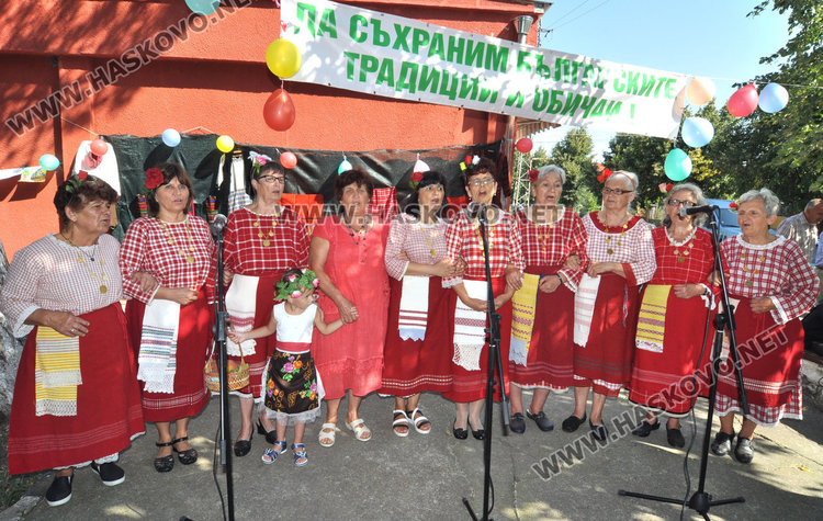 В Крум пазят традициите, показват най-едрите плодове и зеленчуци