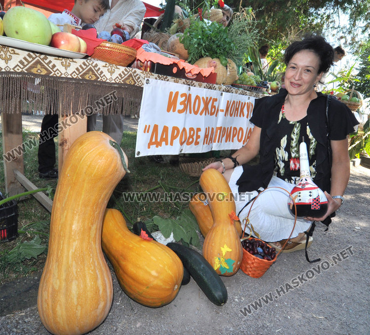 В Крум пазят традициите, показват най-едрите плодове и зеленчуци