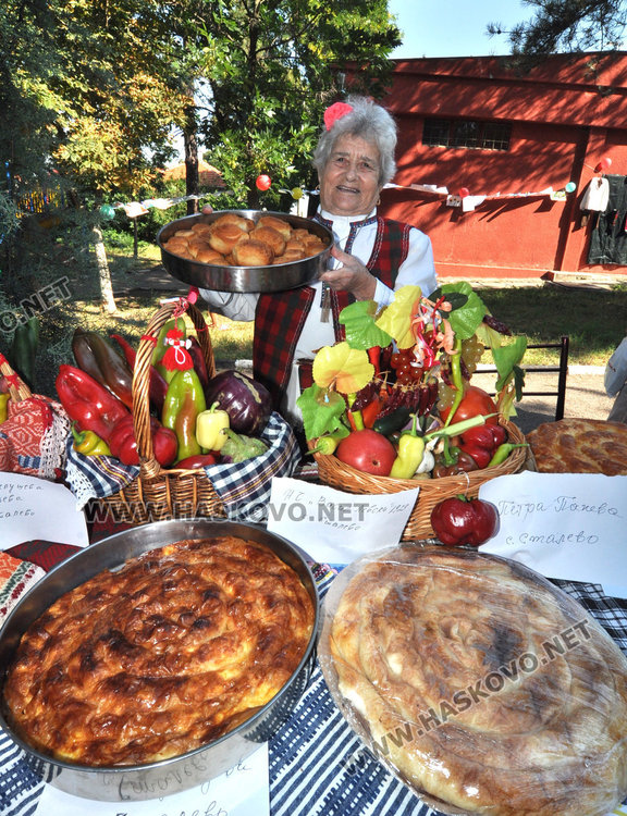 В Крум пазят традициите, показват най-едрите плодове и зеленчуци