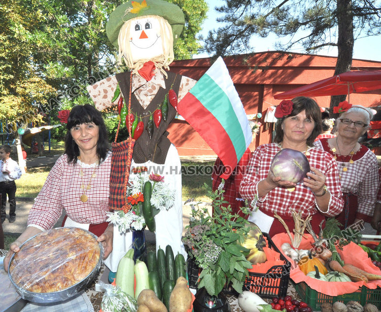 В Крум пазят традициите, показват най-едрите плодове и зеленчуци