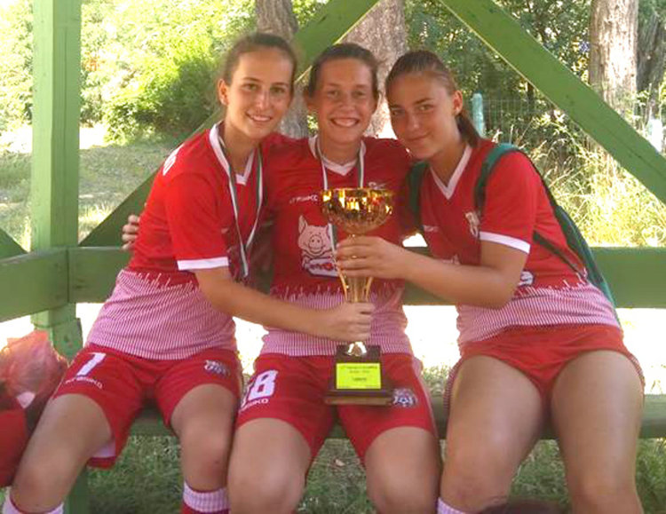 Футболистките на Хасково с първи трофей от турнир, заслужиха и три приза