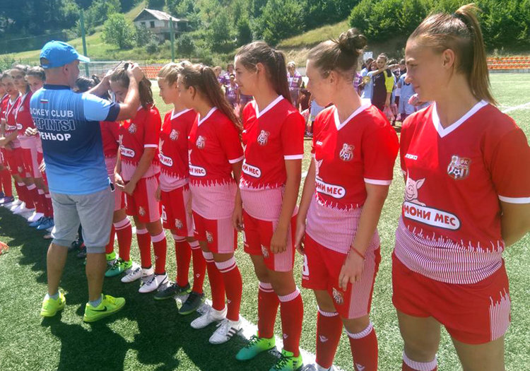Футболистките на Хасково с първи трофей от турнир, заслужиха и три приза