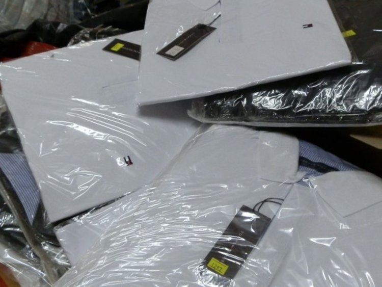 Конфискуваха фалшиви дрехи на "Неделен пазар"