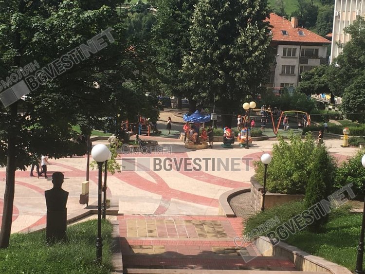 Слънчев понеделник с повече вятър