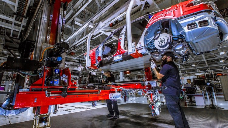 Разходка из фабриката на Tesla във Фримонт (видео)