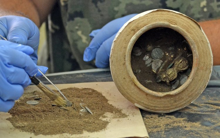 Откриха богато съкровище – татарска плячка, на Калиакра