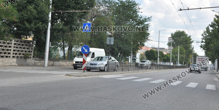 Последната пешеходна пътека по булевард "Съединение" е в района на КАТ
