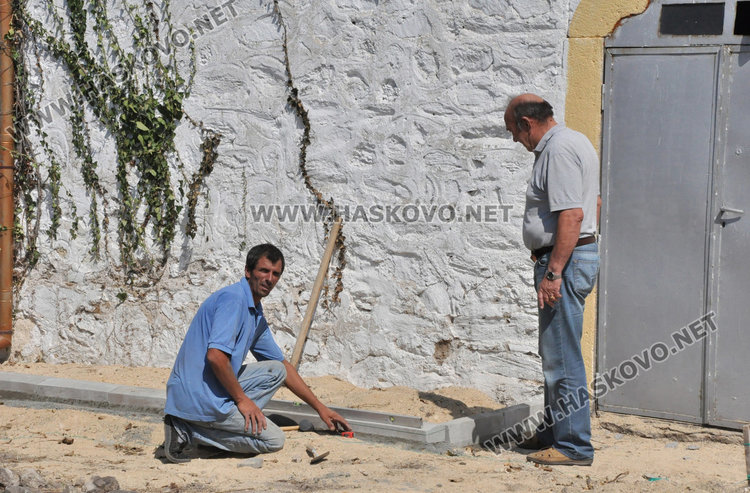 С 10 бона от Вероизповеданията спасяват от влагата храма в Брягово