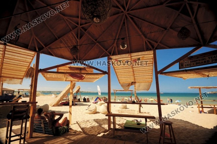 12 данъчни от Хасково „на лов“ за обороти по морето растат