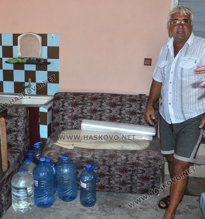 Илко кадиев пред пресъхналата чешма