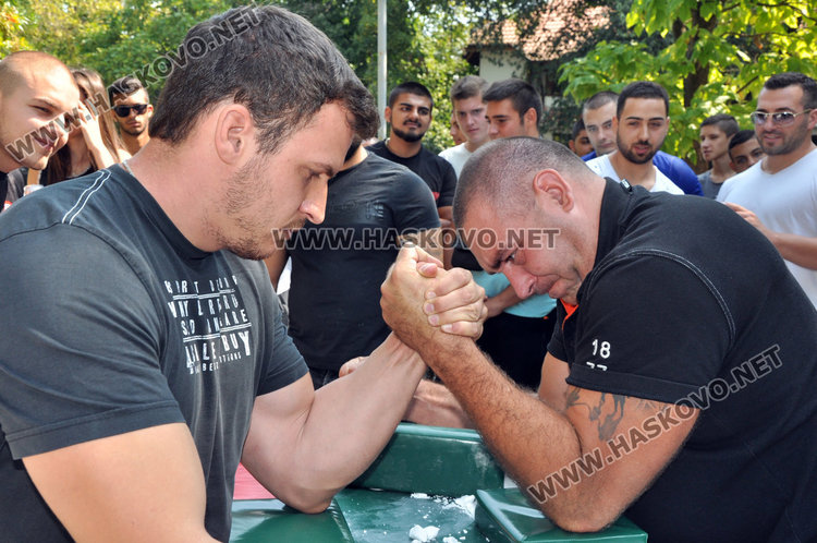 Вицесветовен шампион по канадска борба съдийства на турнира в Димитровград