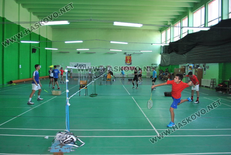 100 награди за половин век бадминтон в Хасково
