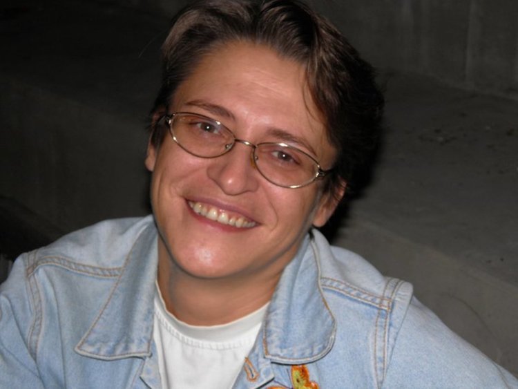 Милена Стоянова: Контролират държавното саниране от офиса си