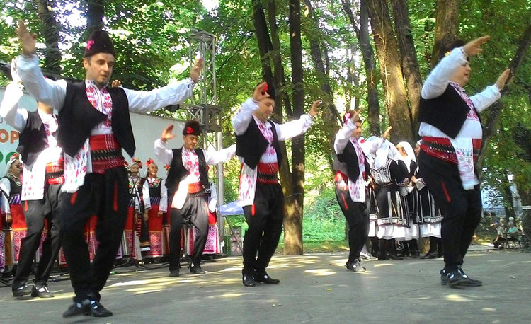 Ансамбъл „Китна Тракия“ с голямата награда от “Богородична стъпка”