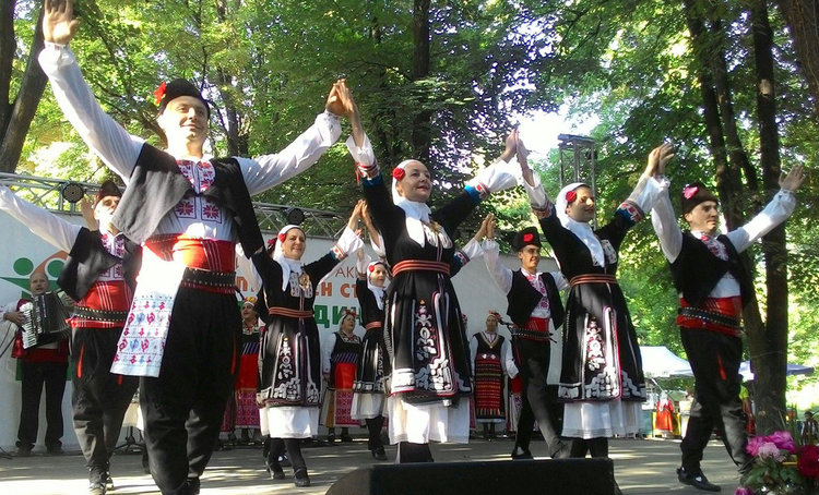 Ансамбъл „Китна Тракия“ с голямата награда от “Богородична стъпка”