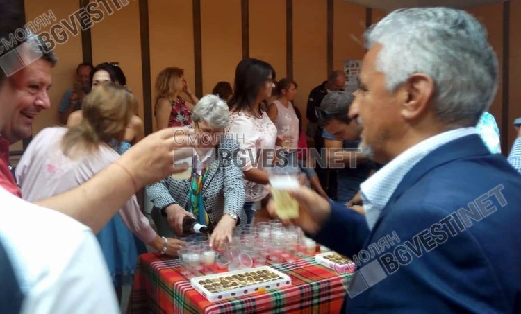 В творческата програма на Ансамбъл „Родопа“ са заложени много нови продукции, първата, която ще се представи пред публика, в рамките на септември или най-късно до средата на октомври, ще бъде концерт-спектакъл „Любими родопски песни и свирни“