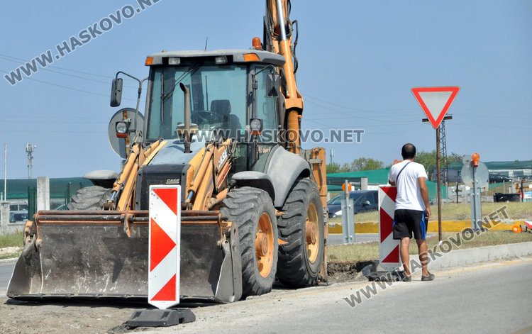 Започна ремонт до кръговото на Кърджалийска, продължават към Конуш