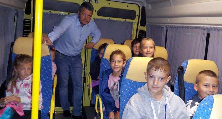 Деца в неравностойно положение заминаха на море, лагерът платен от Общината