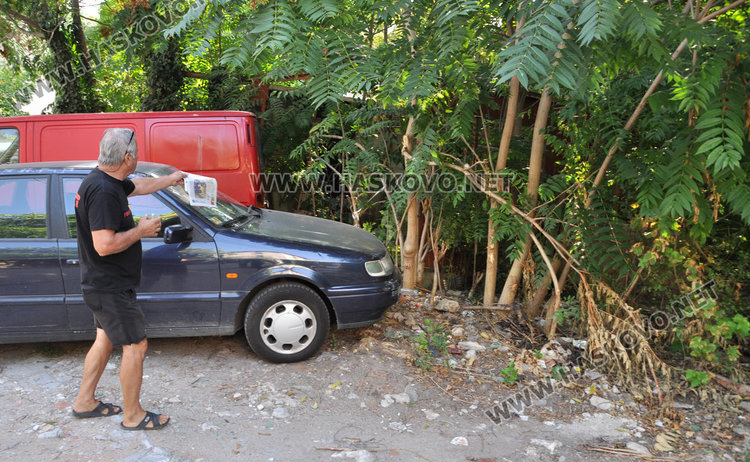 Миризлива клоака до училище "Климент" тормози хасковлии