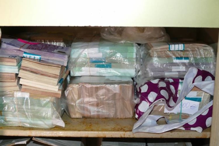 10 милиона лева в брой са намерени при претърсванията на хотели и имоти на Ветко Арабаджиев (Снимки)