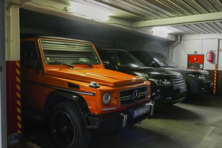 10 милиона лева в брой са намерени при претърсванията на хотели и имоти на Ветко Арабаджиев (Снимки)