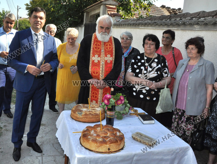 7 казана курбан раздадоха за здраве и благоденствие в Димитровград