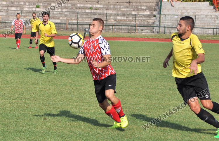 Футболистите на „Хасково 1957” отстъпиха на „Загорец" с 0:2