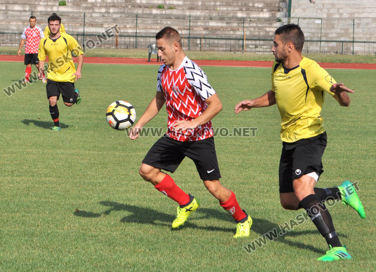 Футболистите на „Хасково 1957” отстъпиха на „Загорец" с 0:2