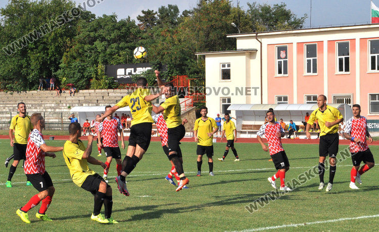 Футболистите на „Хасково 1957” отстъпиха на „Загорец" с 0:2