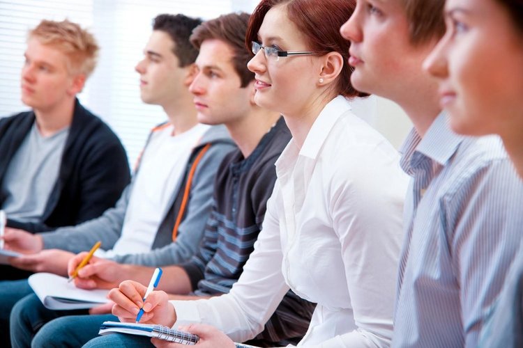 Преподаватели и предприемачи от Силициевата долина с магистърска програма у нас