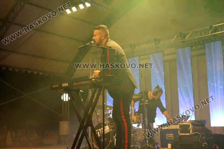 Графа "взриви" Димитровград, стотици пяха и танцуваха с него