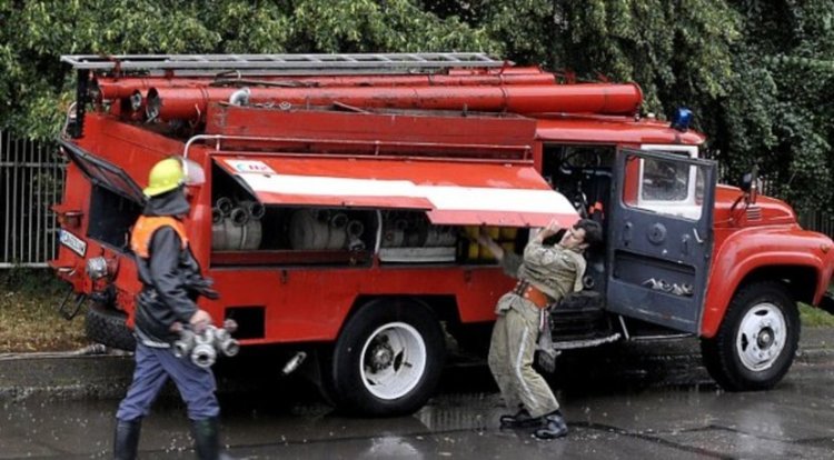 Бакалия изгоря в Бойно