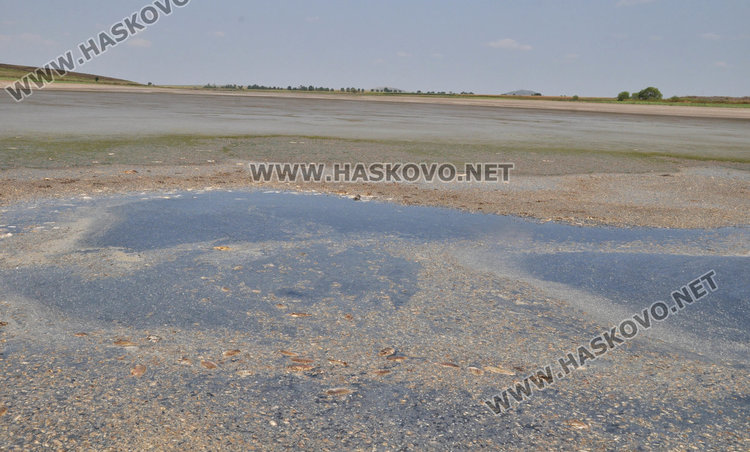 Източиха язовир „Прогрес“ до дъно, спипаха бракониер