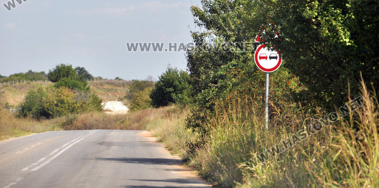 Разчистват около знаците на пътя за Симеоновград до края на седмицата 