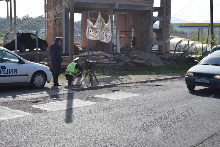 Специализирани полицейски операции ще осигуряват безопасност по пътищата и добър обществен ред през празничните дни 