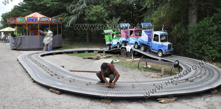 ТОва увеселително влакче също трябвало да се демонтира, заяви Гюлер Мустафа
